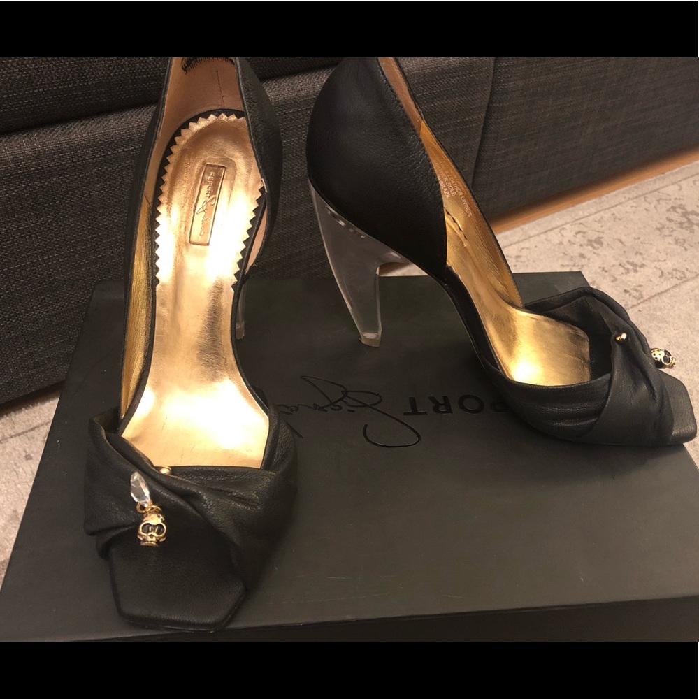 Report Signature High Heel